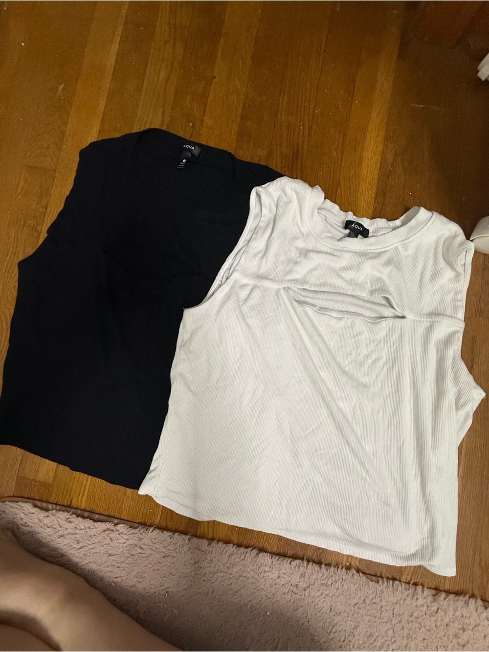 Aqua Sleeveless Ribbed Tank Top - Black & White